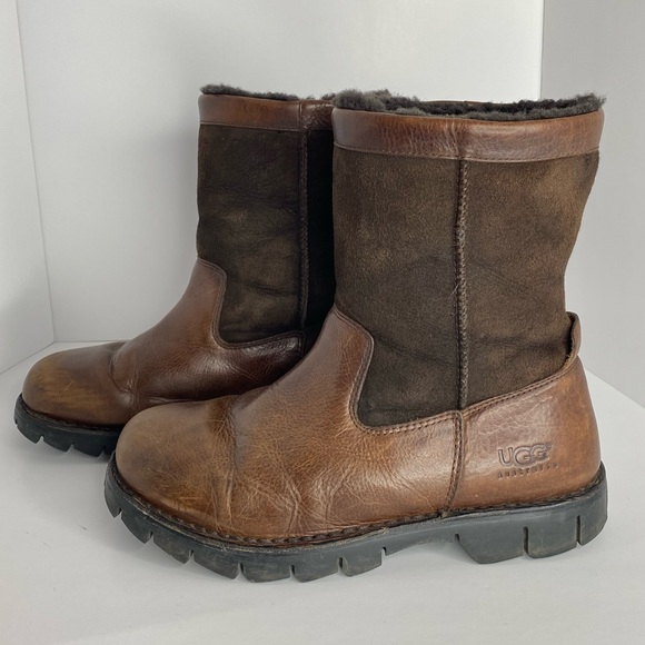 UGG Brown Leather Men's Boots - Picture 10 of 16